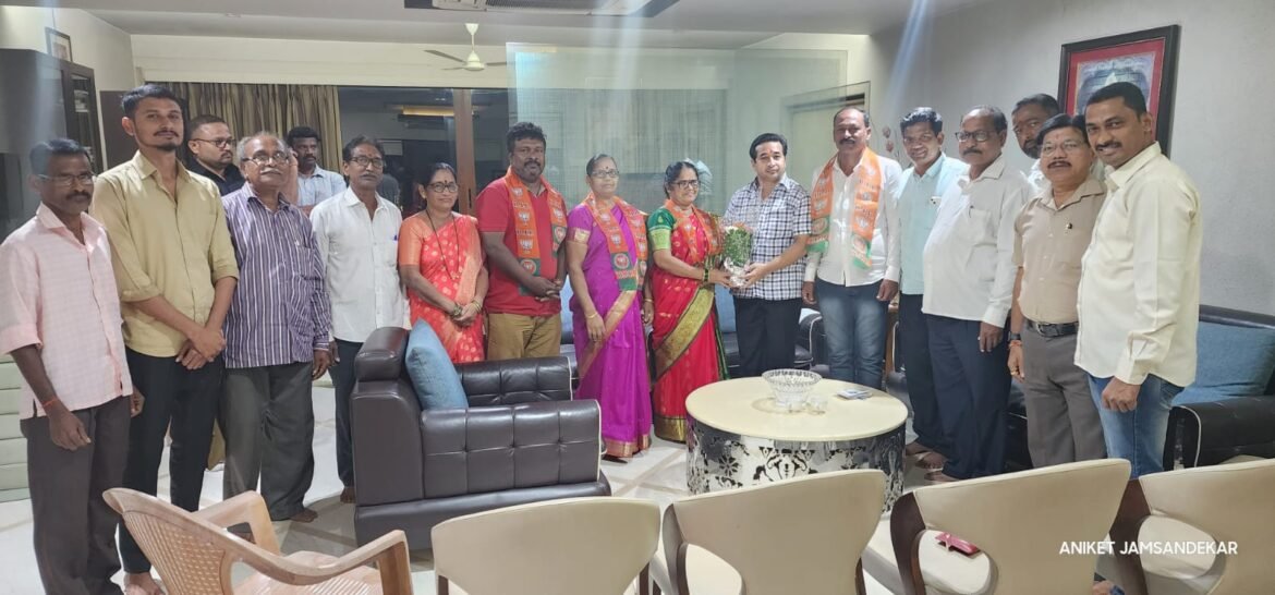 हडपीड येथील गावविकास पॅनलच्या सरपंच, उपसरपंच, सदस्यांचा आम. नितेश राणेंच्या उपस्थितीत भाजपात प्रवेश