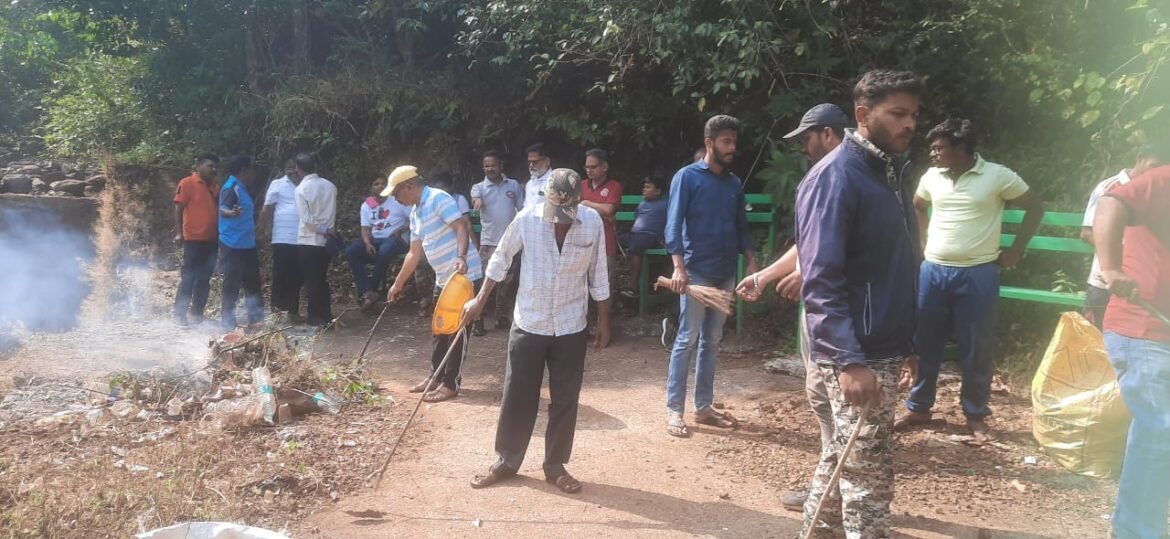 फोंडाघाटातील नयनरम्य पर्यटन स्थळांवर राबवली स्वच्छता मोहीम