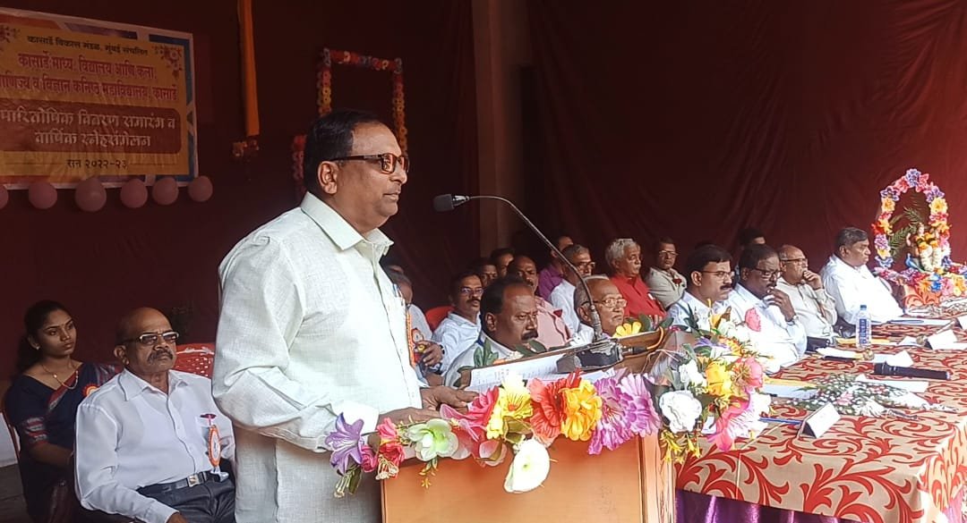 नशिबापेक्षा स्वत:च्या मनगटावर विश्वास ठेवा:-* *सुर्यकांत तळेकर