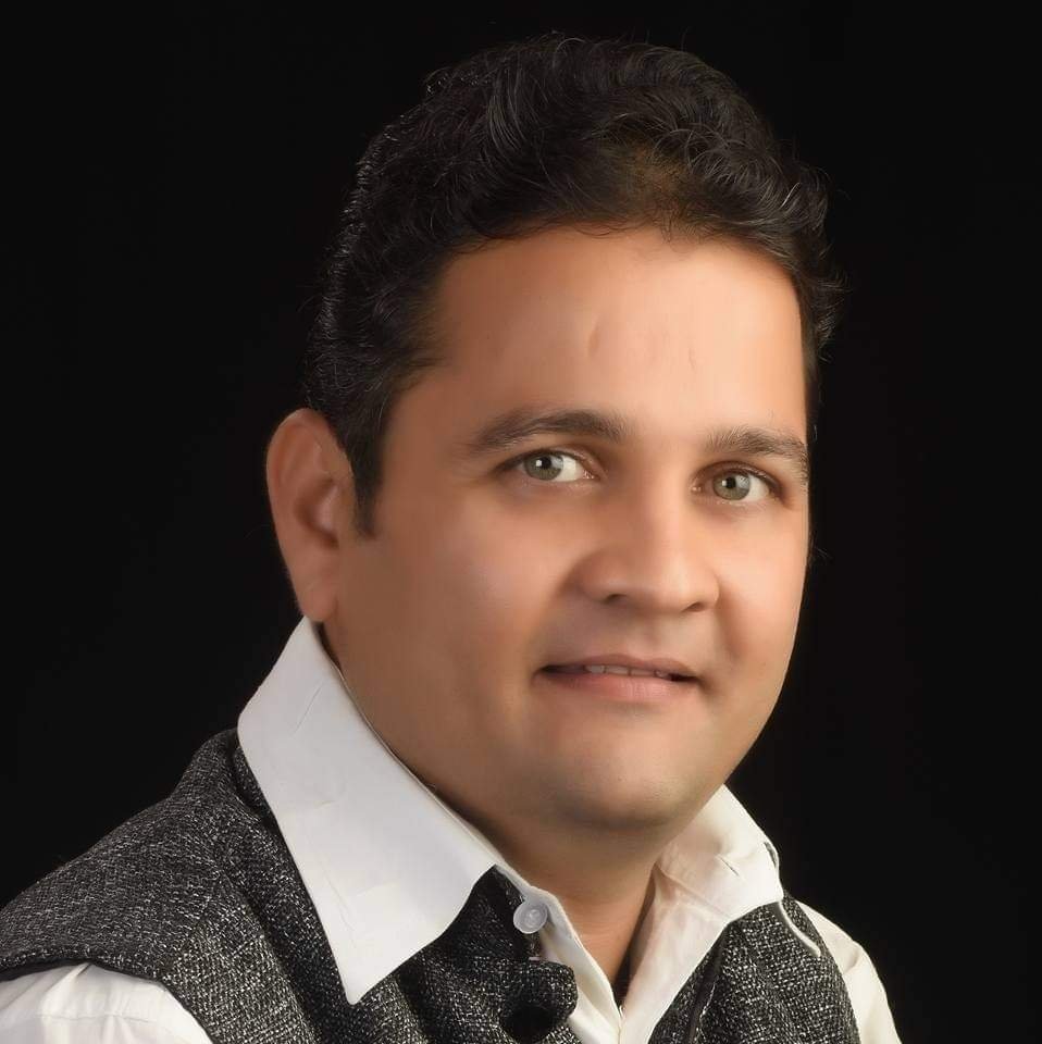 स्थानिक लोकांना हॉस्पिटलमध्ये कर्मचारी म्हणून सेवेत सामावून घेण्याची हमी द्या आणि मल्टिस्पेशालिटी हॉस्पिटलचे काम सुरू करा ; उपसरपंच हेमंत मराठे