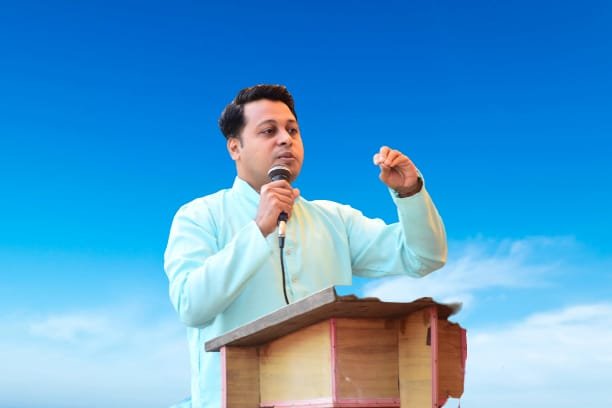 प्रसिद्ध युवा व्याख्याता व सीमाशुल्क अधिकारी, श्री. सत्यवान यशवंत रेडकर यांचे २९-३० जानेवारी २०२३ रोजी वैभववाडी तसेच कणकवली येथे स्पर्धा परीक्षा संदर्भात नि:शुल्क व्याख्यानमाला
