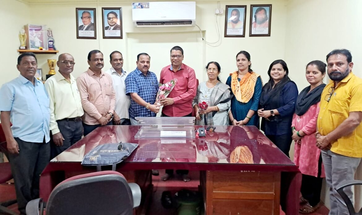 वेंगुर्ले तालुक्यातील बॅ.बाळासाहेब खर्डेकर महाविद्यालयाला नॅक समीतीच्या मुल्यांकनामध्ये ” अ “मानांकन मिळाल्याबद्दल भाजपा च्या वतीने सत्कार