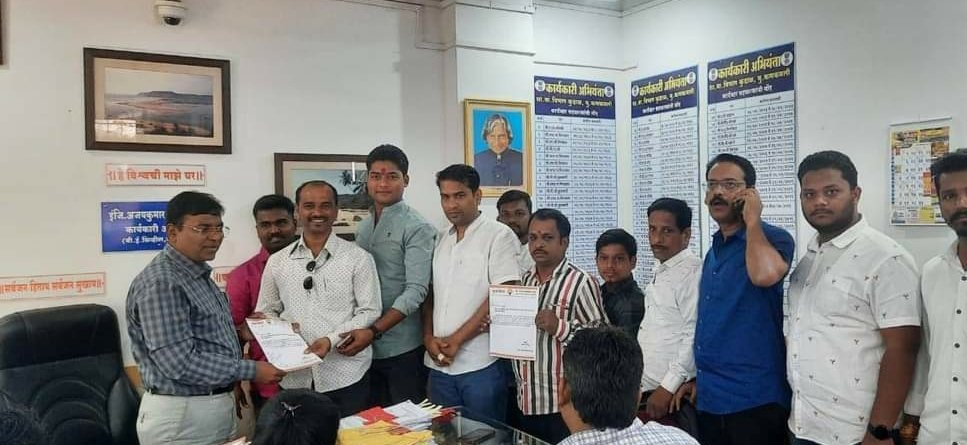 पटकीदेवी मंदिर ते नागवे जाणारा रस्ता तात्काळ दुरुस्त करा