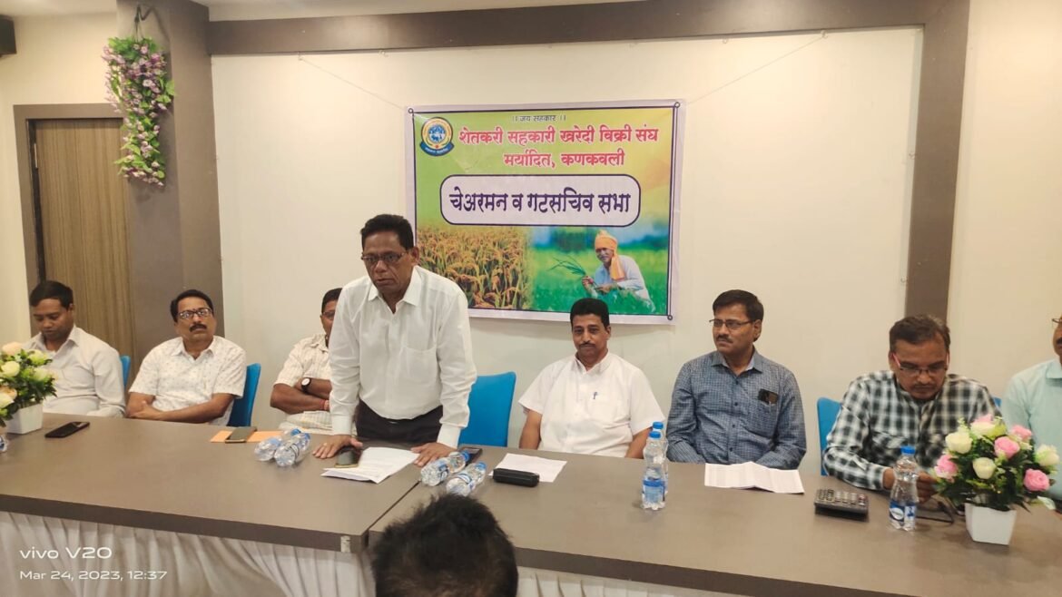 खरेदी विक्री संघ चालु हंगामात सोसायट्यांना वेळेत खत पुरवठा करणार – विठ्ठल देसाई*