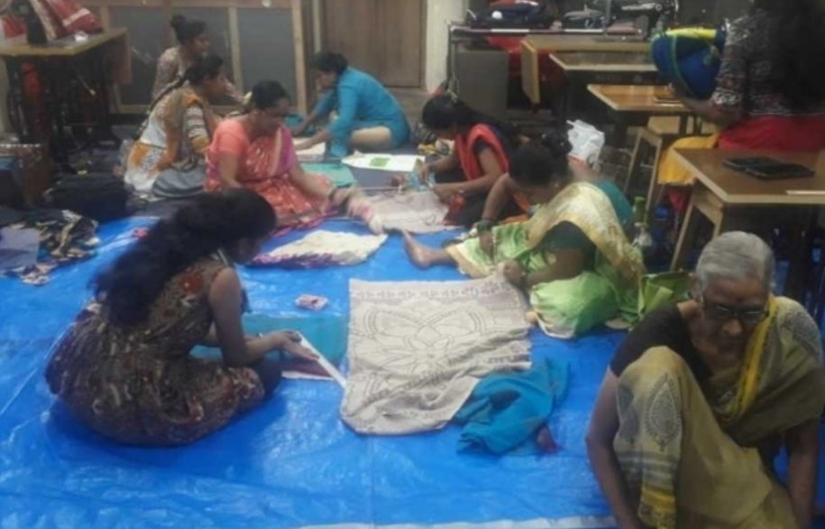 कट्टा सेवांगण येथे गोधडी शिवणकाम प्रशिक्षण संपन्न