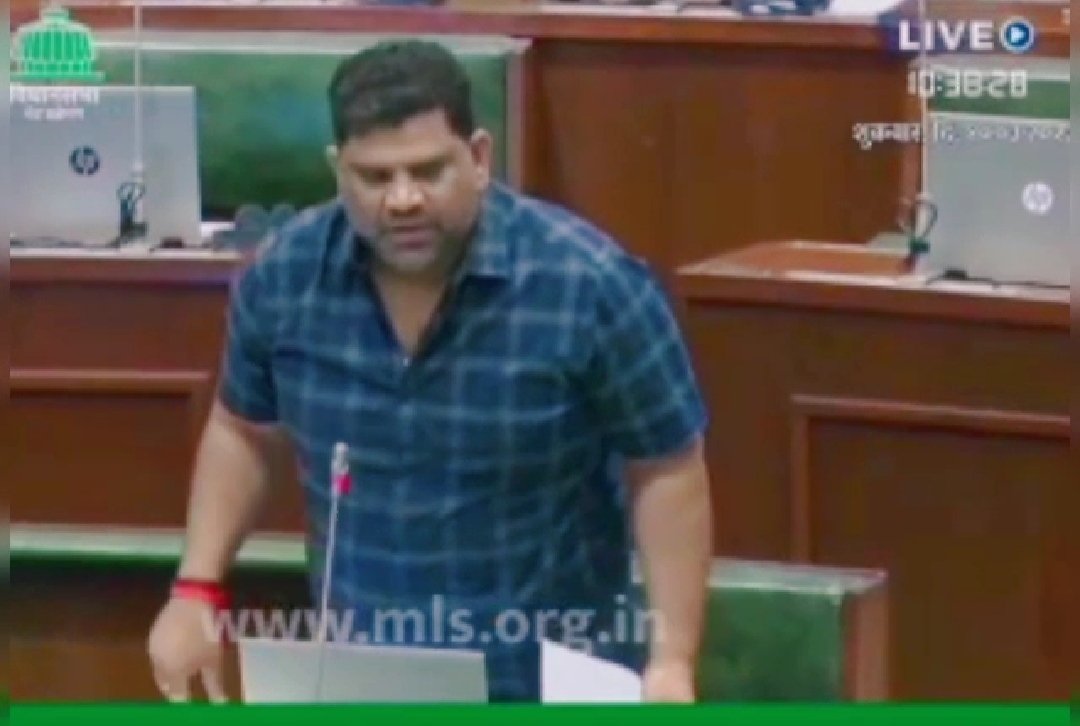 आरोग्य सेविकांच्या भरतीत एन.आर.एच.एम.च्या आरोग्य सेविकांना प्राधान्य द्या