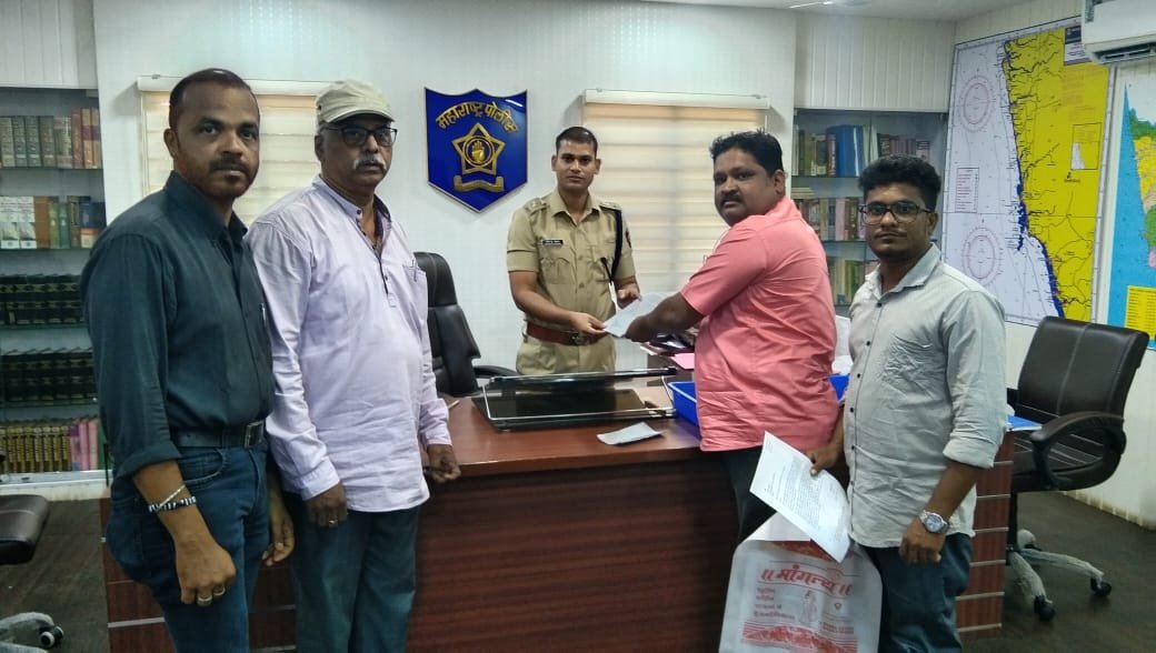 सदोष मनुष्यवधाच्या गुन्हासंदर्भात योग्य ती कारवाई करा म्हणून दिले निवेदन