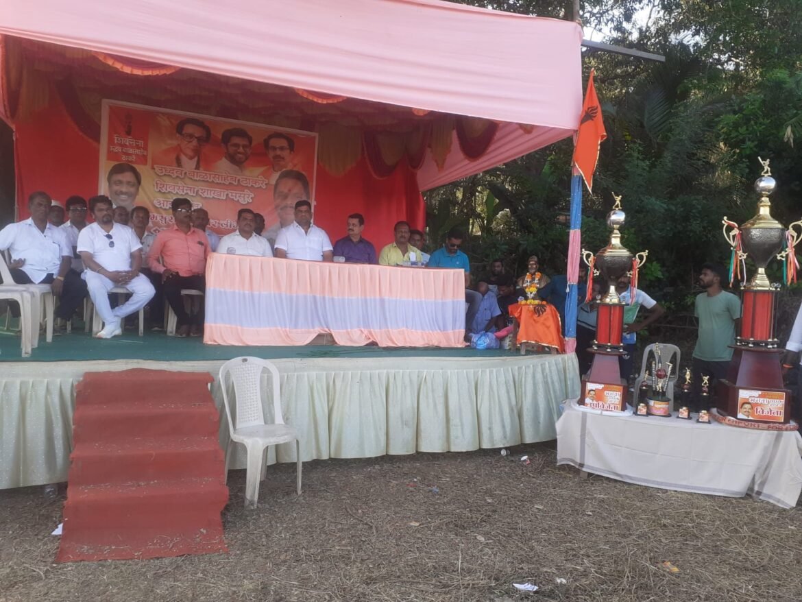 जेष्ठ शिवसेना नेते कै.जयवंत परब यांच्या स्मरणार्थ मसुरे प्रिमिअर लीग क्रिकेट स्पर्धेत वर्षा वॉरियर देवबाग संघ विजेता तर रॉयल मालवणी संघ उपविजेता