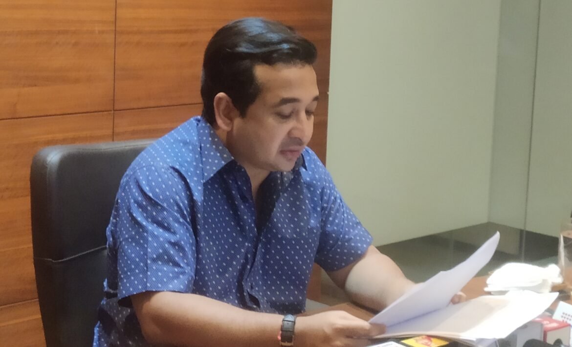 शालेय 379 गरजू विद्यार्थिनींना मोफत सायकलचे वाटप