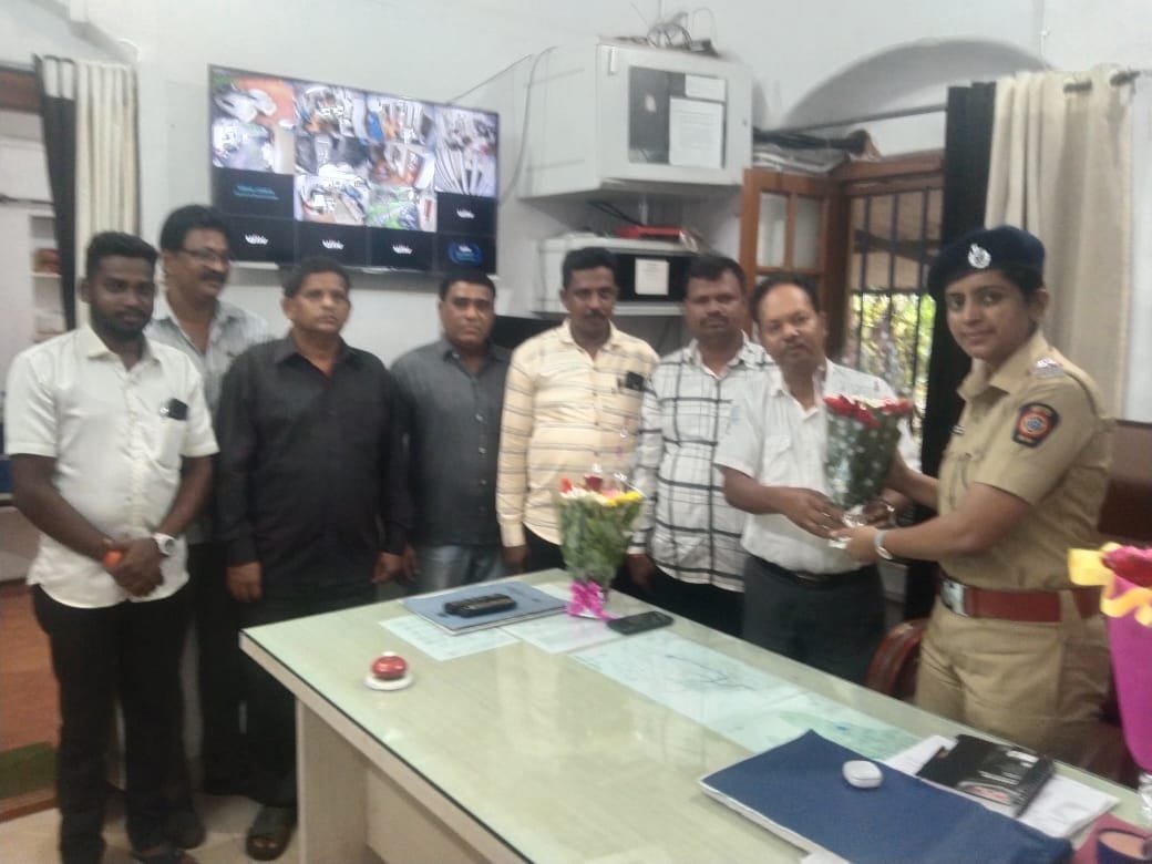 जिल्हा ह्युमन राईटच्या वतीने नूतन कुडाळ पोलीस निरीक्षक रूणाल मुल्ला यांची सदिच्छ भेट