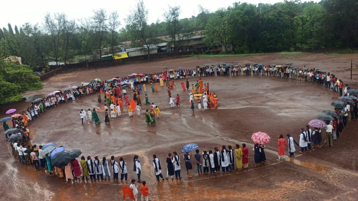 कासार्डे विद्यालयात भरला वैष्णवांचा मेळा