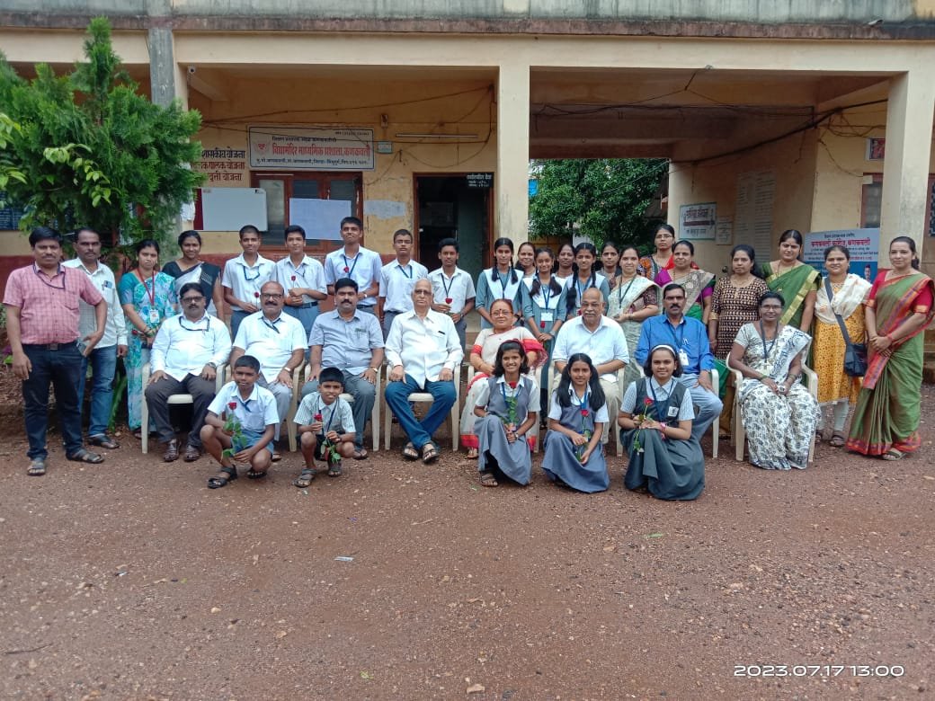 स्पर्धेच्या युगात स्वतःला सिद्ध करण्यासाठी मेहनत घ्या