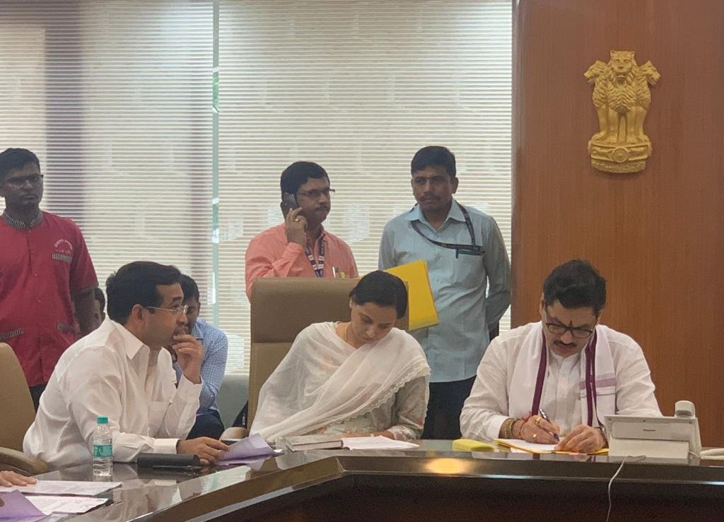 आंबा बागायतदारांचे प्रश्न सोडवण्यासाठी महायुती सरकार “आंबा बोर्ड”स्थापन करणार ;आ. नितेश राणे यांच्या प्रयत्नांना यश.!