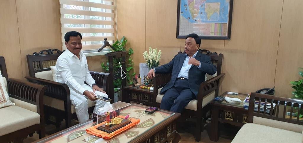 राजन तेली यांनी दिल्लीत केंद्रीय मंत्री नारायण राणे यांची भेट घेऊन विविध विकास कामाबद्दल केली चर्चा
