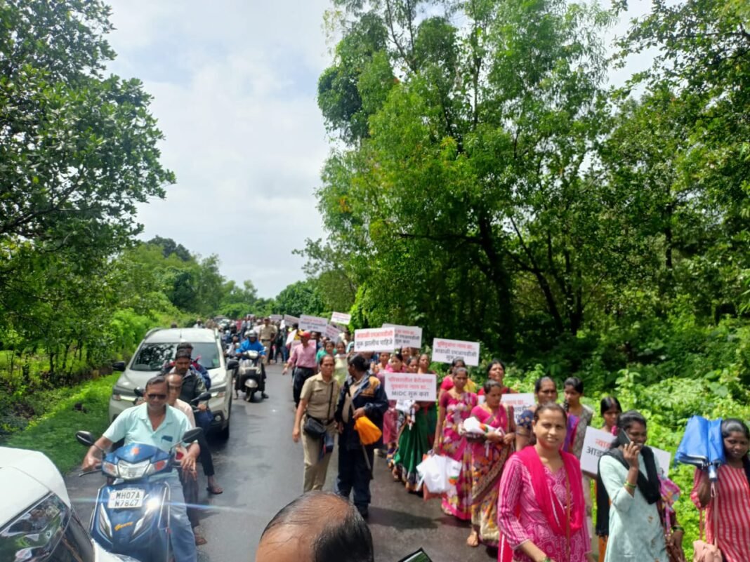 आडाळी एमआयडीसी प्रश्नांबाबत लॉंगमार्चला उस्फुर्त प्रतिसाद