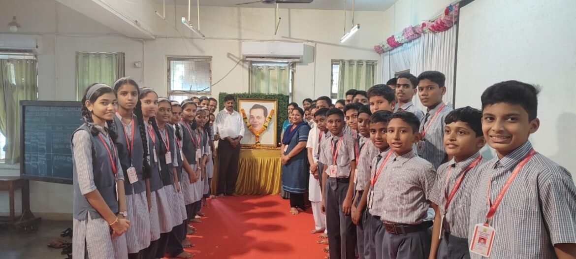 राजकारणामध्ये राहून तत्व व मूल्य जोपासणारी निष्कलंक महान विभूती म्हणजे एकनाथजी ठाकूर:प्रा. अरुण मर्गज