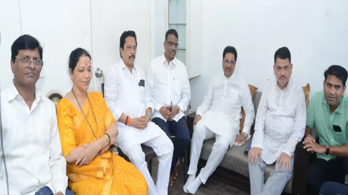 शिवसेनेच्या बालेकिल्ल्यात १ ते १२ ऑक्टोंबरपासून जिल्ह्यामध्ये होणार कार्यक्रम, केंद्र सरकारच्या अपयशाची जनजागृती करणार गुरुनाथ खोत