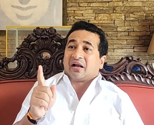 राऊत ने पवारांचा पट्टा गळ्यात घालून खुल्या व्यासपीठावर विकासाची चर्चा करायला यावे