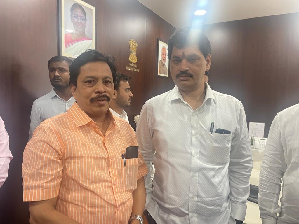 सिंधुदुर्ग जिल्ह्यातील आंबा व काजू फळपीक विमा योजनेचा लाभ शेतकऱ्यांना तात्काळ मिळावा