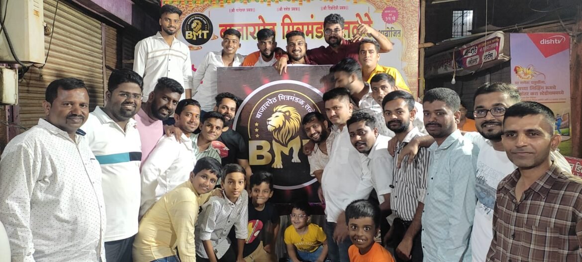 तळेरे बाजारपेठ मित्र मंडळाच्या नवरात्रौत्सवाला उत्स्फूर्त प्रतिसाद : विविध मान्यवरांच्या भेटी