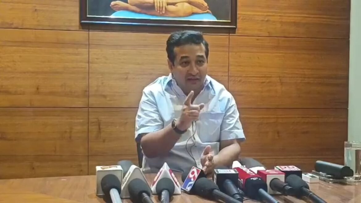 सिंधुदुर्गातील पाणबुडी प्रकल्प गुजरातला जात नाही ; आमदार नितेश राणे