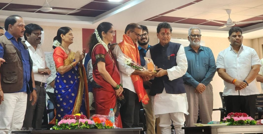 सिंधुदुर्ग जिल्ह्यातील पत्रकारिता “पॉझिटिव्ह अँगल”ची ; दिपक केसरकर
