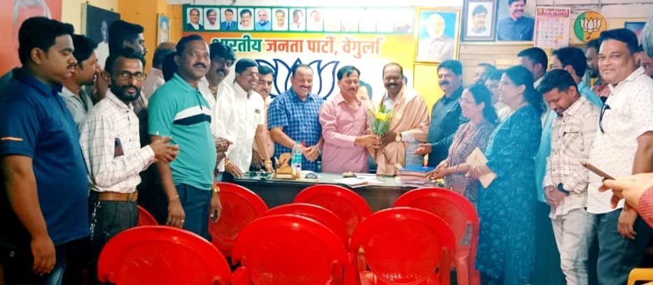सिंधुदुर्ग जिल्हा नियोजन समितीवर निवड झाल्याबद्दल भाजपा च्या वतीने मा. नगराध्यक्ष राजन गिरप यांचा सत्कार