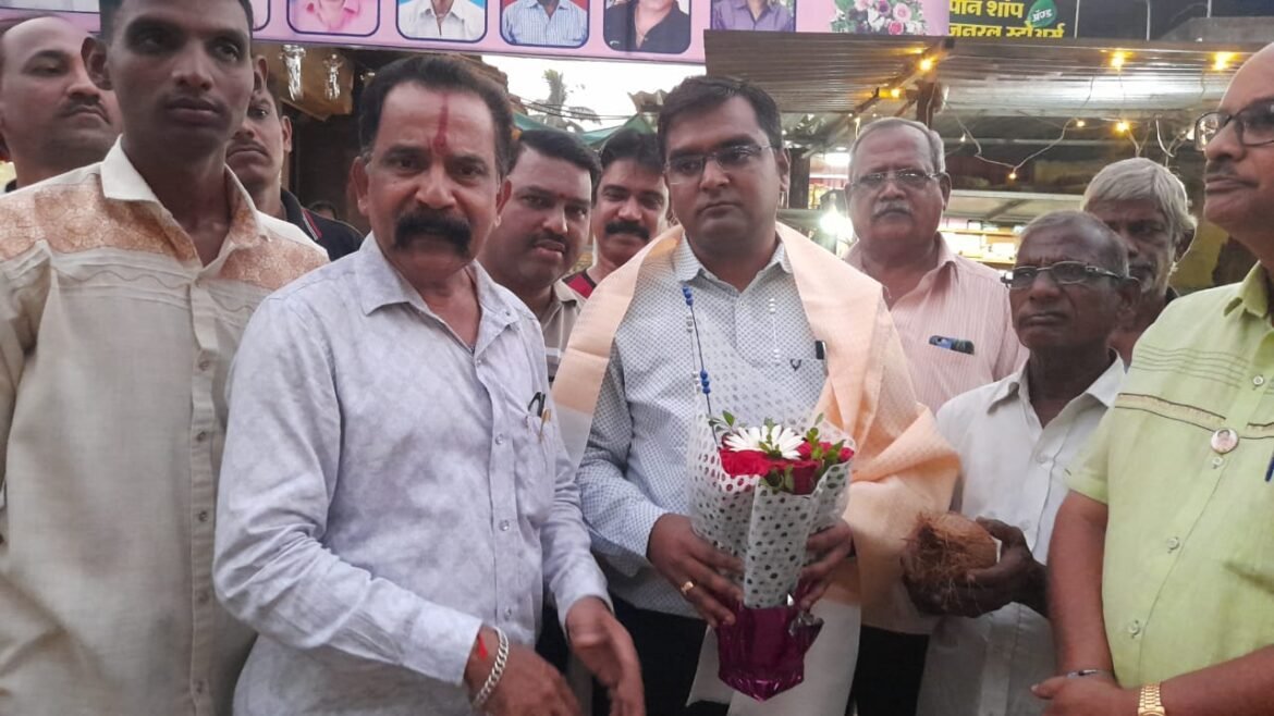 व्यापारी संकुलन होणार, आमदार नितेश राणे यांनी दिले अभिवचन