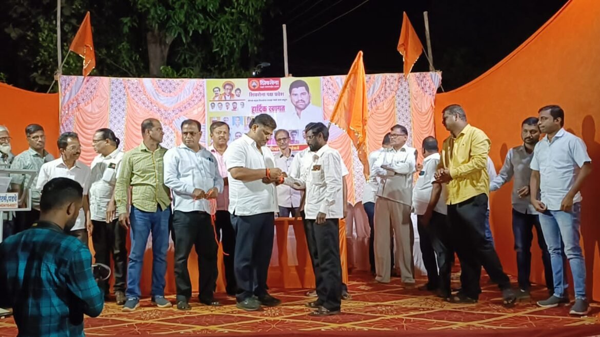 *महाराष्ट्र गुजरात्यांपासून वाचविण्यासाठी उद्धवजी ठाकरेंना साथ द्या – आ. वैभव नाईक*
