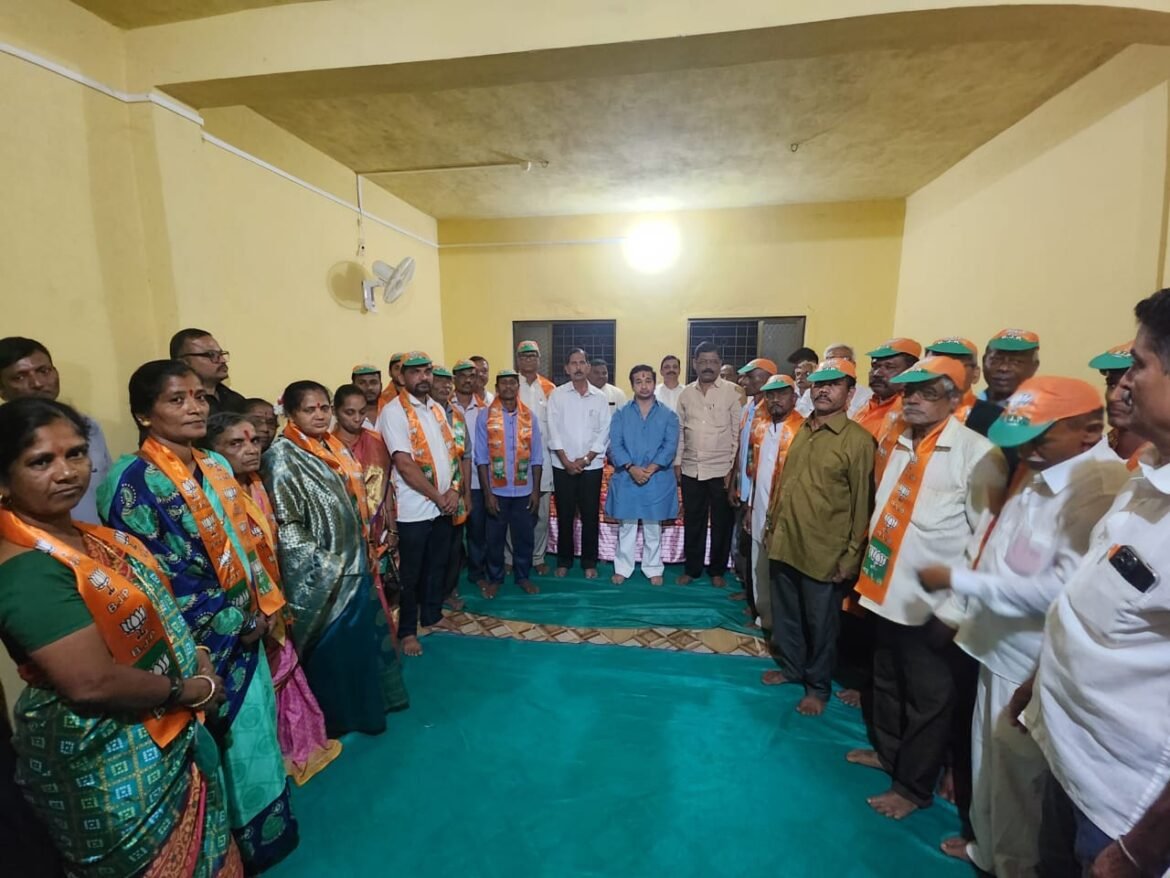 आमदार नितेश राणे यांनी वैभववाडीत लावला उबाठा पक्षाला सुरुंग