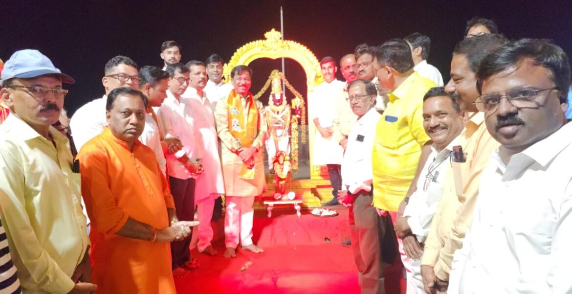 सगळे एकत्र आलो हेच सावंतवाडीतले “रामराज्य”
