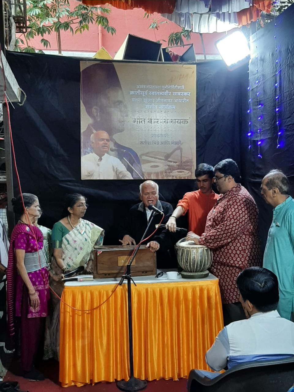 “देशाला घंटा वाजवणारा तरुण नको” -सावरकर चरित्र गायक सतीश भिडे यांचे प्रतिपादन