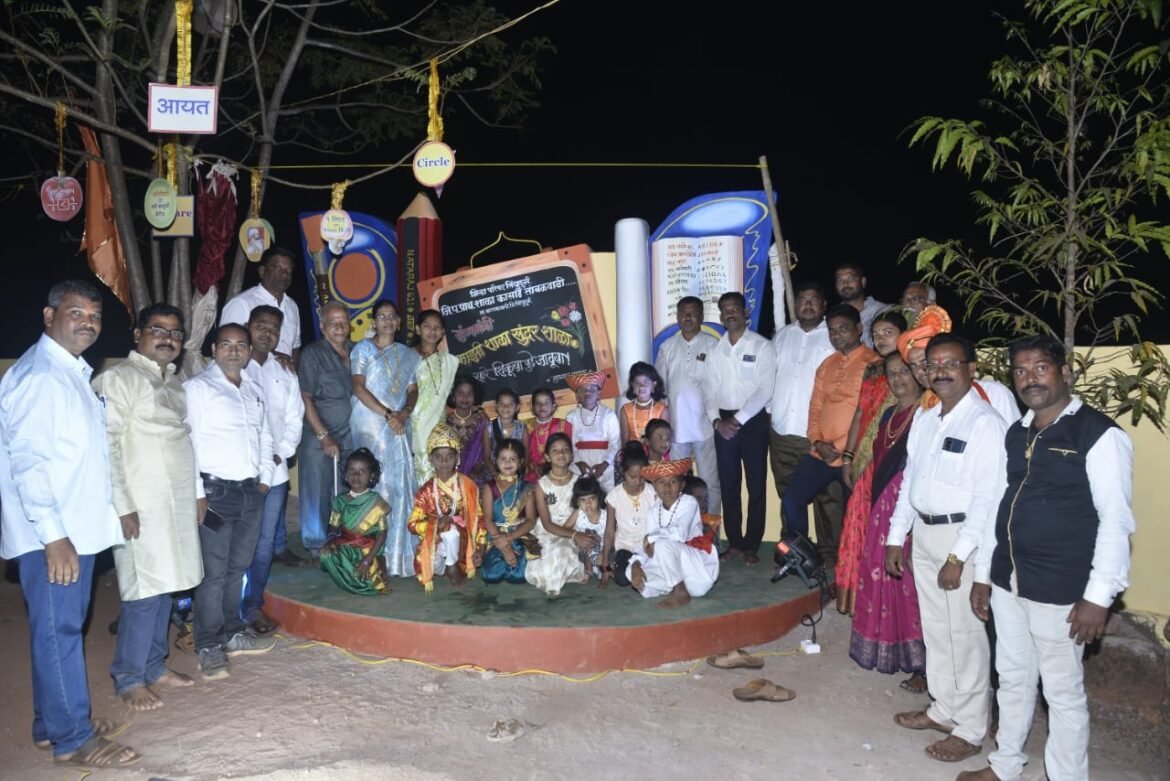 कासार्डे तांबळवाडीतील शालेय सेल्फी पॉइंट सिंधुदुर्ग जिल्ह्यात वैशिष्ट्यपूर्ण : संजय देसाई