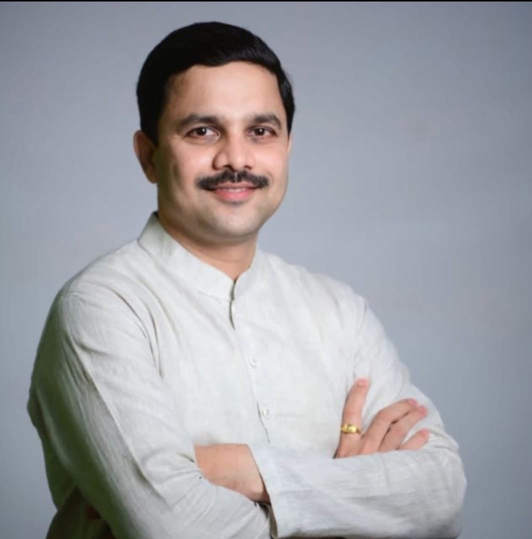 दिल्लीतील विकास संस्था संगणकीकरण कामकाज उद्घाटन कार्यक्रमास जिल्हा बँक अध्यक्ष मनिष दळवी सहभागी