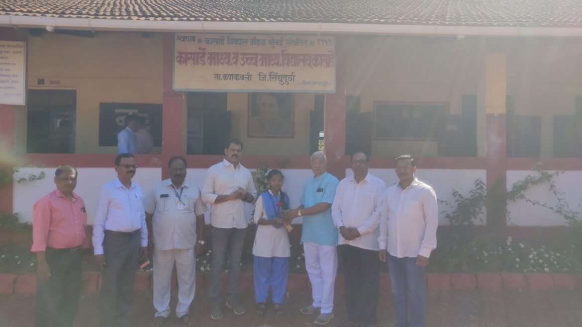 कासार्डे केंद्रावर एच. एस. सी. बोर्डाची परिक्षा अगदी उत्साहात सुरू