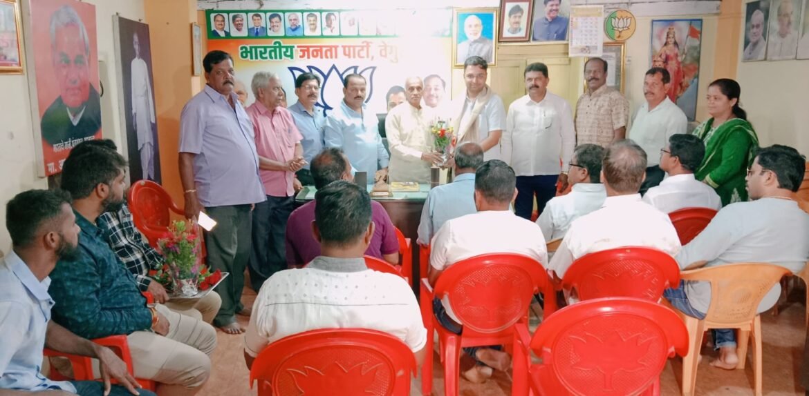 रत्नागिरी-सिंधुदुर्ग लोकसभा मतदारसंघाच्या भाजपा वैद्यकीय आघाडी संयोजक डाॅ. अमेय देसाई यांचा वेंगुर्लेत सत्कार