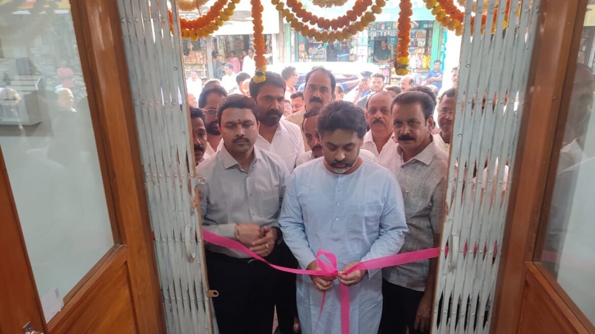 सिंधुदुर्ग बँकेला देशपातळीवर नेण्याचे श्रेय मनीष दळवी यांचेच ; निलेश राणे यांचा विश्वास