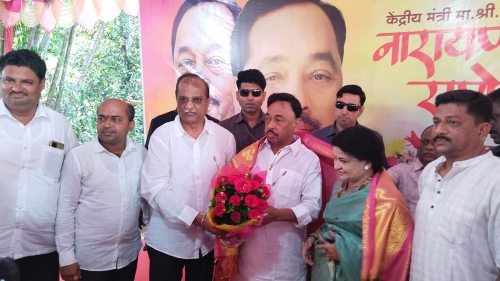 केंद्रीयमंत्री नारायण राणे यांना माजी आमदार प्रमोद जठार यांनी वाढदिवसाच्या दिल्या शुभेच्छा