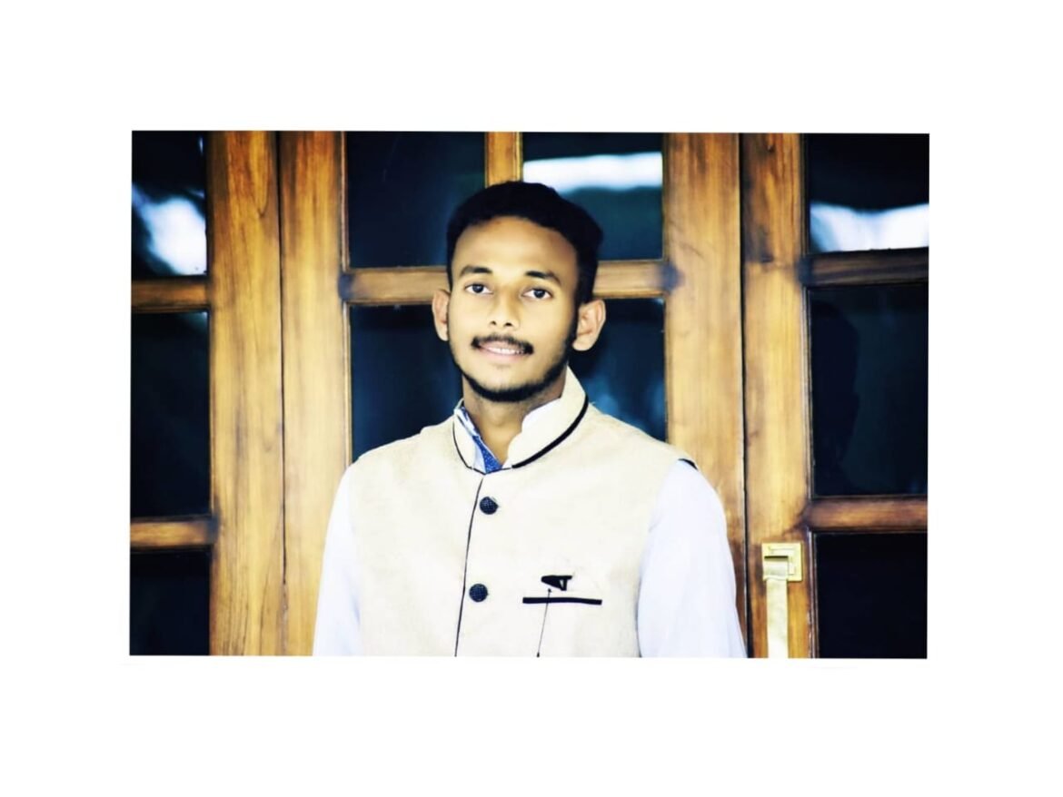 भाजपात प्रवेश करून घेतलेला ग्रामपंचायत सदस्य रघु जाधव हे कधीच उबाठा गटाचे नव्हते