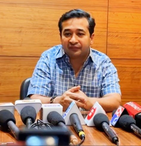 मुख्यमंत्री होण्या आदी ठाकरे चैत्यभूमीवर डॉक्टर बाबासाहेब आंबेडकर यांना अभिवादन करण्यासाठी कधीही गेले ते दाखवा