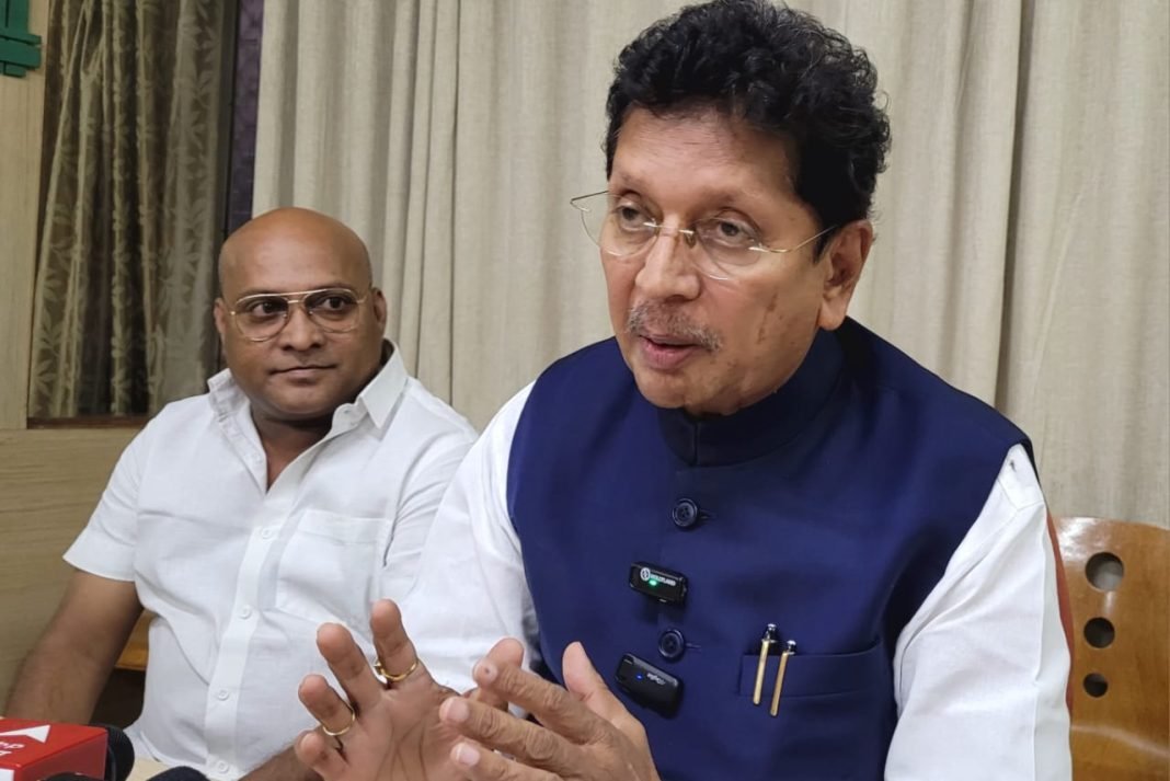 किनारपट्टीवर भूमिगत वीज वाहिन्यासाठी 900 कोटी रुपये – शालेय शिक्षण मंत्री दिपक केसरकर..