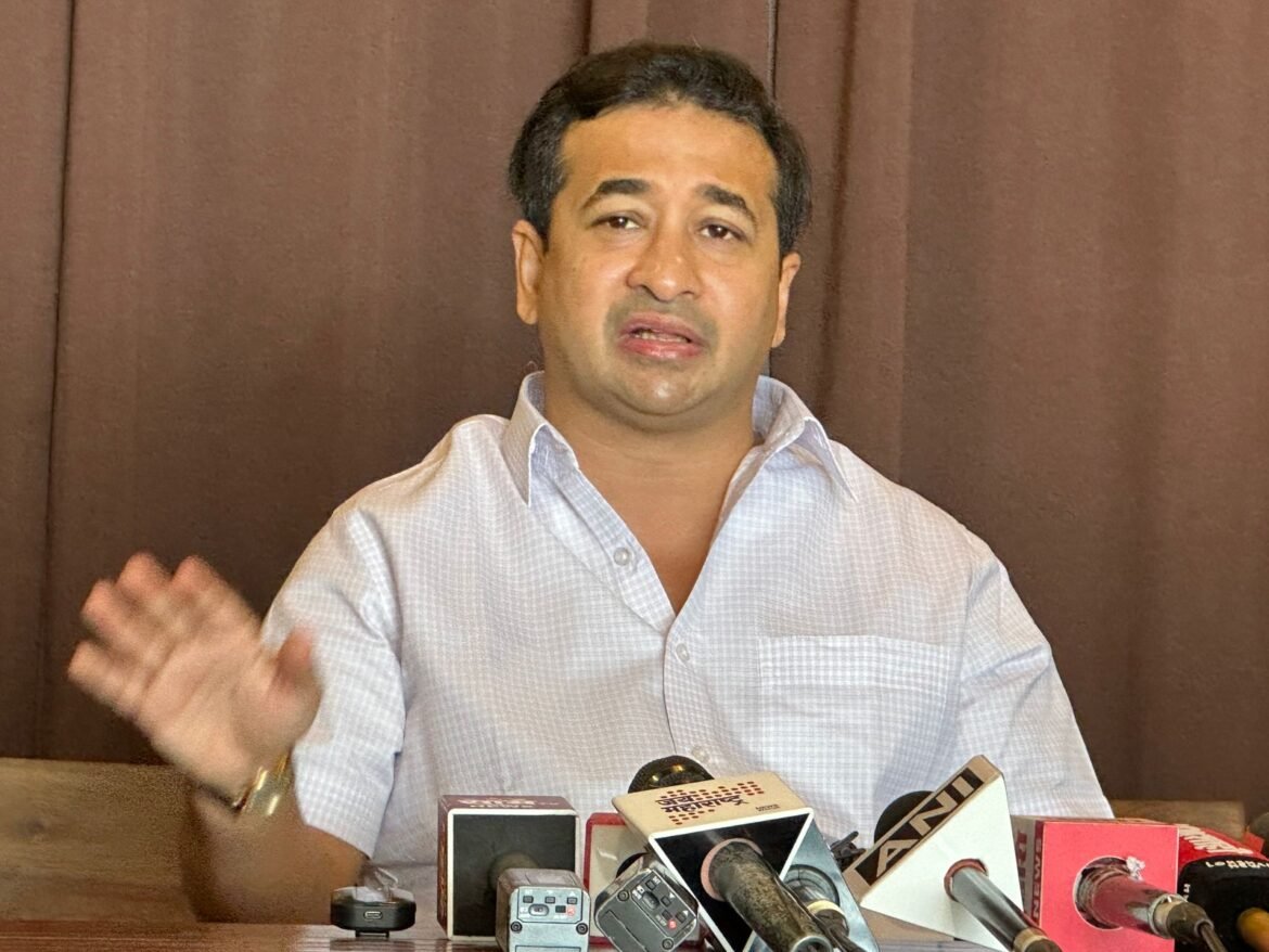 उद्धव ठाकरेंचे ते बेस्ट सीएम पुरस्कार पैसे देऊन घेतले होते का ?
