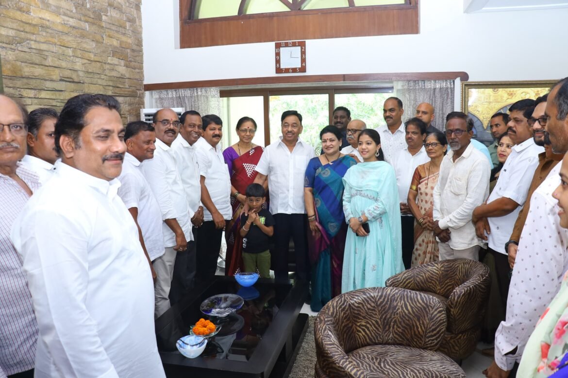 रत्नागिरी सिंधुदुर्ग लोकसभेचे नवनिर्वाचित खास. नारायण राणे यांची सिंधुदुर्ग राष्ट्रवादी पक्षांच्या जिल्हा कार्यकारिणीच्या वतीने सत्कार*