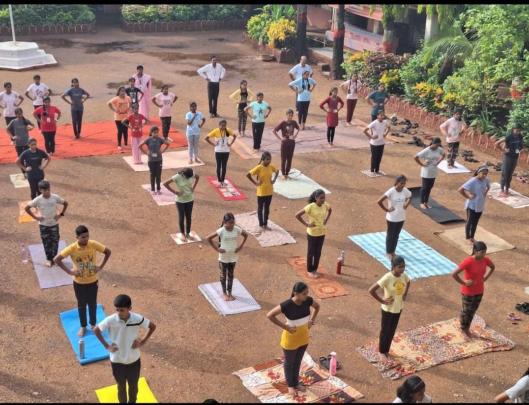 *विद्यामंदिर माध्यमिक प्रशालेत जागतिक योग दिन उत्साहात साजरा* 