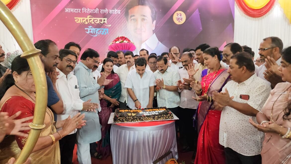 भाजपा आमदार नितेश राणे यांच्यावर शुभेच्छांचा वर्षाव