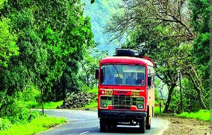 अहिल्याबाई होळकर मोफत पास योजनेअंतर्गत माध्यमिक विद्यामंदिर कनेडी प्रशालेत मोफत पास वितरण