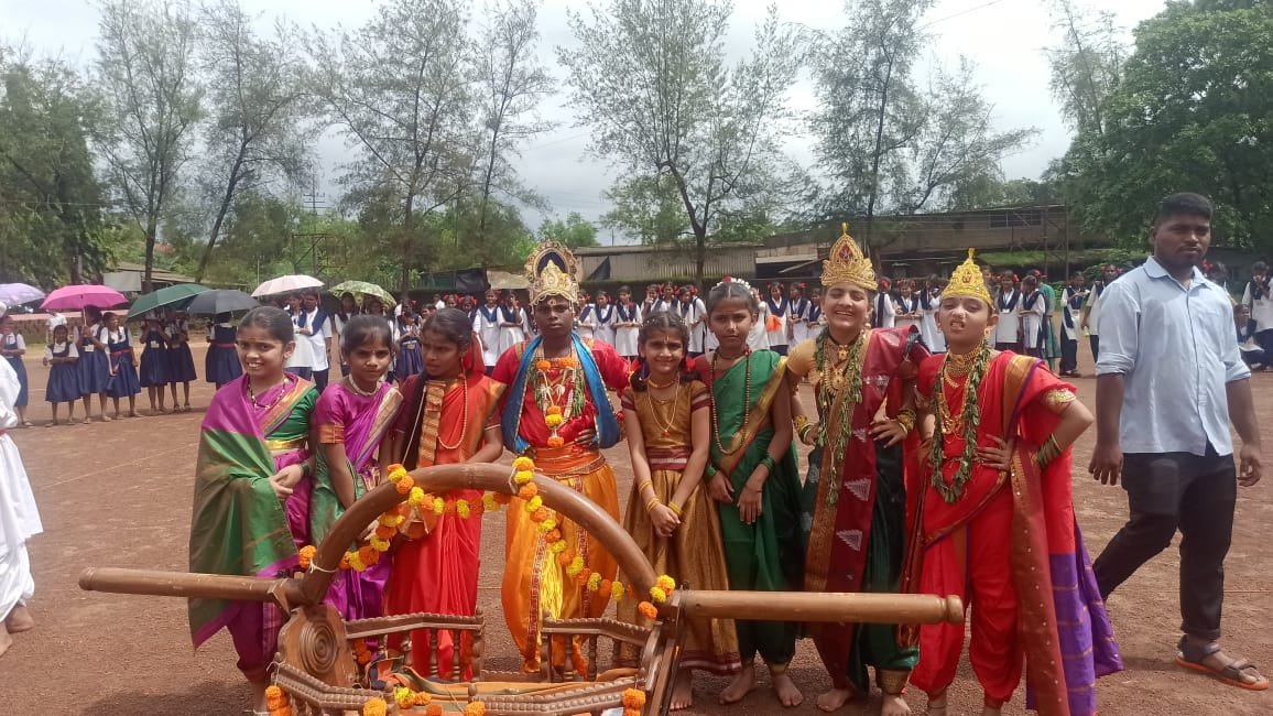 *आषाढी एकादशी निमित्त कासार्डे हायस्कूलमध्ये ‘पालखी रिंगण’ सोहळा!*