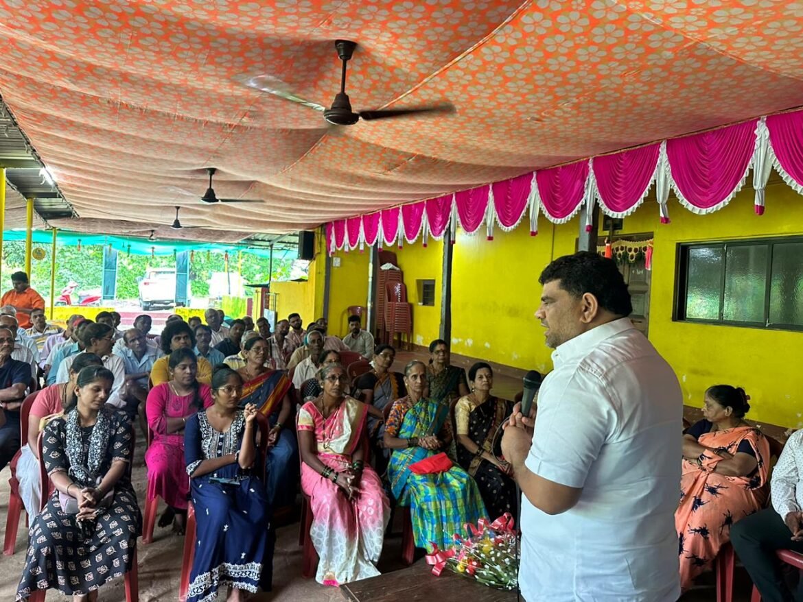 भर मुसळधार पावसातही कुडाळमध्ये निष्ठा यात्रा सूरु