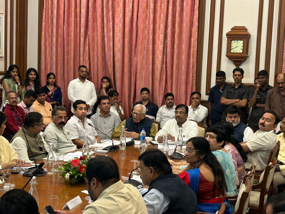 राज्याचे मत्स्य विकास धोरण ठरविताना पारंपरिक मच्छिमारांना प्राधान्य द्या