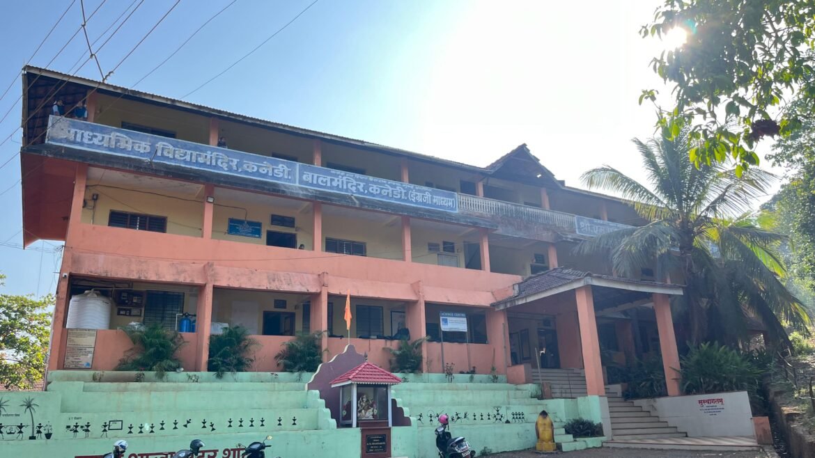 माध्यमिक विद्यामंदिर कनेडी हायस्कूलमध्ये दिनांक १३ ऑगस्ट रोजी तालुकास्तरीय देशभक्तीपर समूहगीत गायन स्पर्धेचे आयोजन